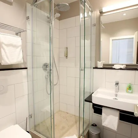 Jugendstilhotel Trifels מלון 3*