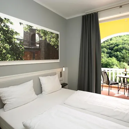 Jugendstilhotel Trifels アンヴァイラー・アム・トリフェルス