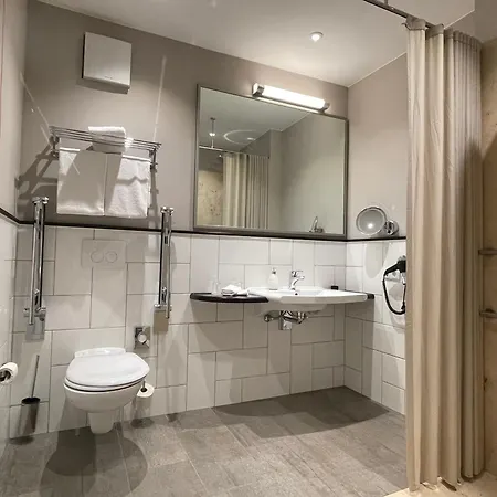 Jugendstilhotel Trifels ホテル