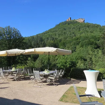 Hotel Jugendstilhotel Trifels 3*