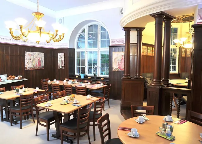 Jugendstilhotel Trifels Ξενοδοχείο 3*